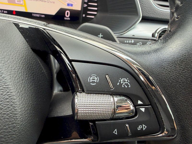Škoda Superb (2022) 2.0TDI 110kW DSG Comfort Plus - fotka 13 z 35