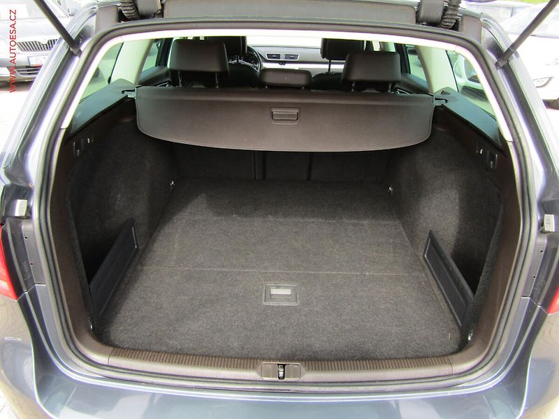 Volkswagen Passat (2011) 1.4TSi, DSG, park.čidla - fotka 7 z 20