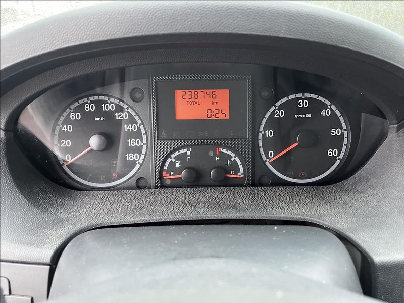 Fiat Ducato 2.2 JTD L1H1 NOVÉ PNEU VSTŘIKY - fotka 15 z 26