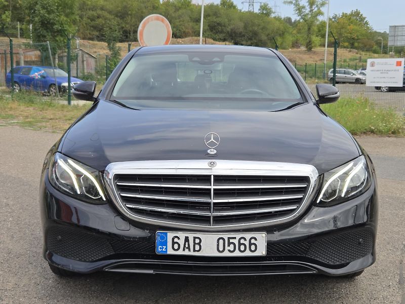 Mercedes-Benz Třídy E E220CDi lze i na splátky VŠEM! - fotka 2 z 11