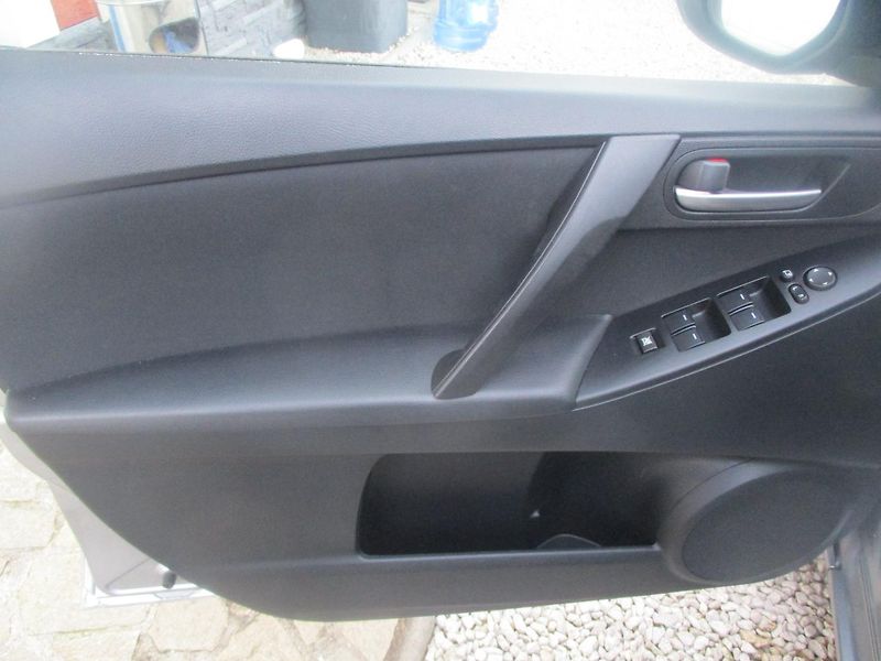Mazda 3 1.6i KLIMA TAŽNÉ +SADA KOL - fotka 8 z 32