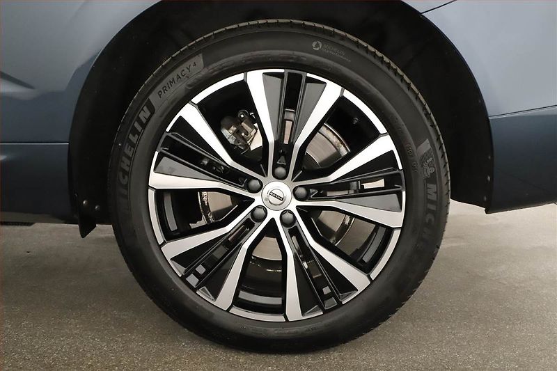 Volvo XC60 (2024) B4 AWD - fotka 19 z 19