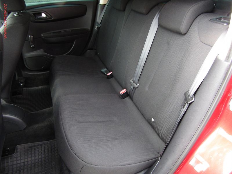 Citroën C4 (2009) 1.4 16V, 1.maj,ČR, AC, STK2 - fotka 10 z 16