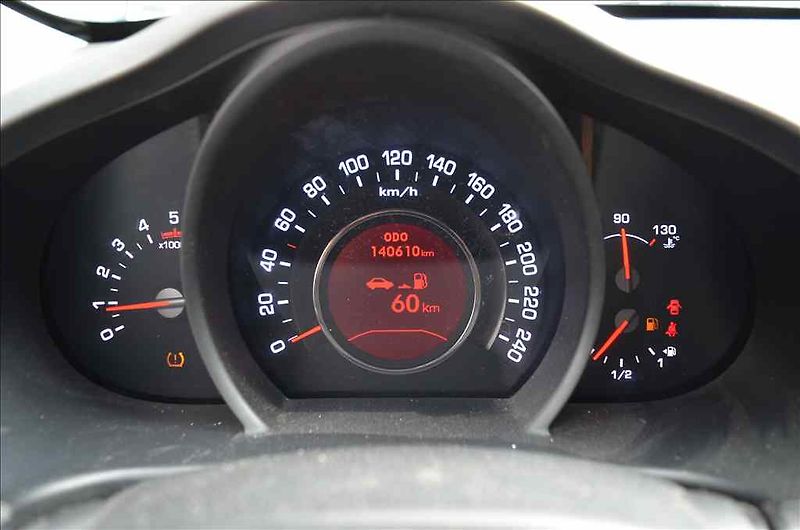Kia Sportage (2013) 2,0 CRDI AWD - fotka 16 z 28
