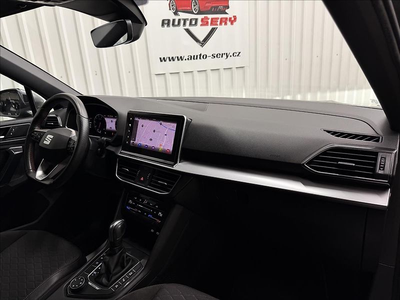 Seat Tarraco FR 2.0TSI 140kW DSG PANORAMA - fotka 42 z 47