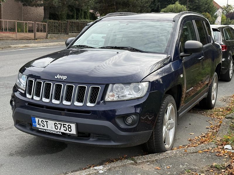Jeep Compass (2013) 2.2 CRDi 120kw 2013-nepojízdné - fotka 1 z 10