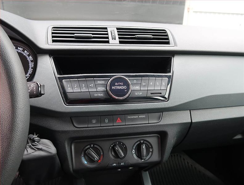 Škoda Fabia (2019) 1.0, Serv.kniha - fotka 12 z 15