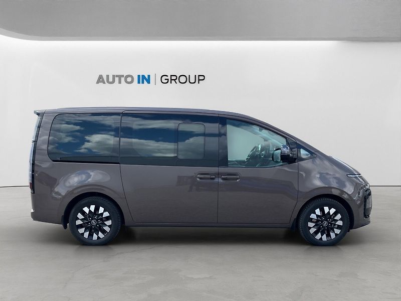 Hyundai Staria (2025) LUXURY 1.6 117kW, HEV, ČR, 1.m - fotka 4 z 30