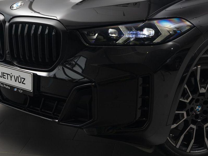 BMW X5 xDrive30d - fotka 7 z 22