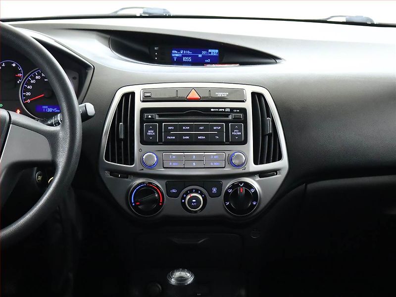 Hyundai i20 (2014) 1.2, ČR,1.maj - fotka 9 z 10
