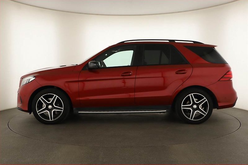 Mercedes-Benz GLE (2016) 350 d - fotka 3 z 19