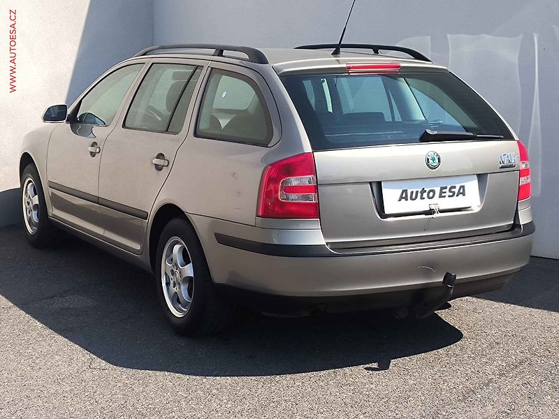 Škoda Octavia (2008) 1.6 MPi, Ambiente, TZ, +kola - fotka 6 z 15