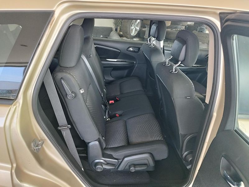Fiat Freemont (2011) 2,0JTD,103KW,7MÍST,ALU,TAŽNÝ - fotka 15 z 32