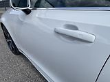 Volvo V90 (2019) 2.0 D4 140kW MOMENTUM - náhled 29