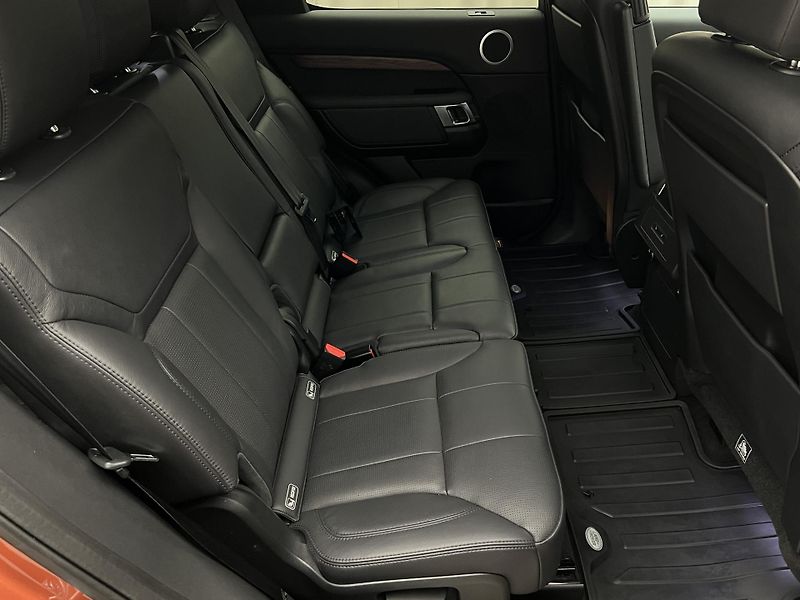 Land Rover Discovery 3.0 TDV6 HSE AWD AUT CZ - fotka 22 z 44