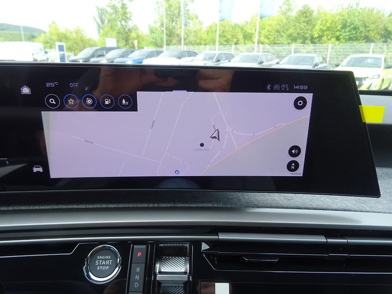 Peugeot 5008 (2026) BUSINESS Hybrid 145k e-DCS6 - fotka 32 z 47