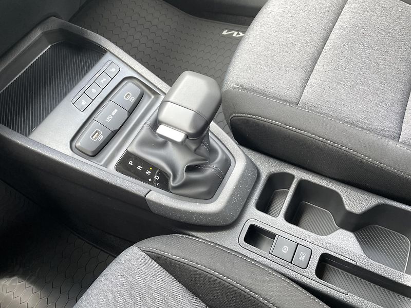 Kia Stonic (2026) 1,0T-GDi SPIN 7DCT - fotka 15 z 17