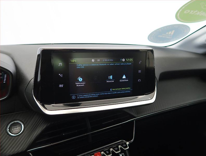 Peugeot 208 (2021) Active 50 kWh, SoH 93% - fotka 16 z 22