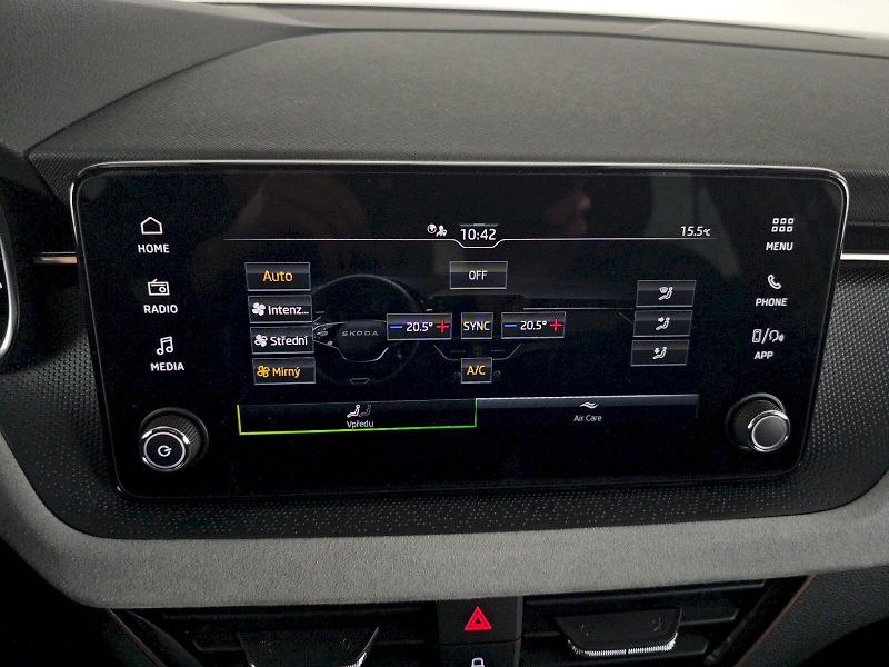 Škoda Kamiq (2025) 1.0TSI 85kW DSG TOP SELECTION - fotka 27 z 30