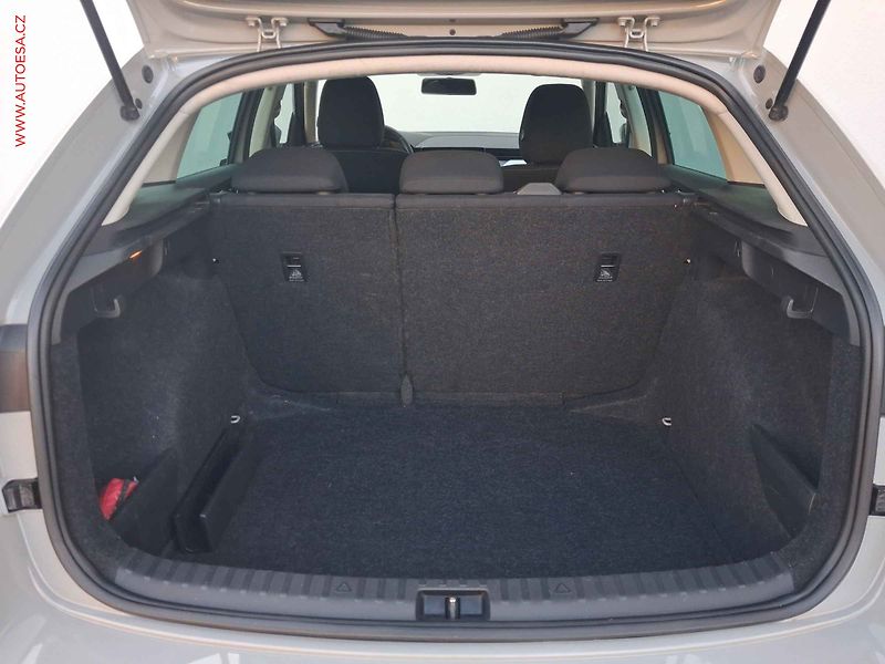 Škoda Scala (2020) 1.0TSi, 1.maj,ČR, STK5/28 - fotka 7 z 17