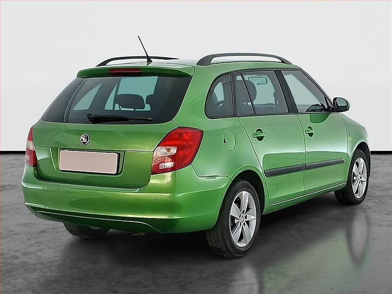 Škoda Fabia (2013) 1.2 TSI, Park. senzory - fotka 5 z 14