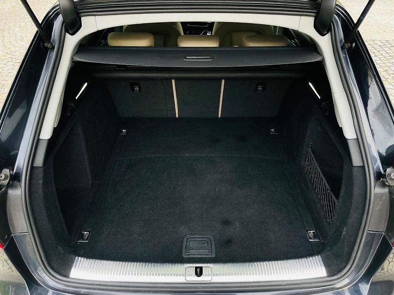 Audi A4 Avant 2.0TD AUT VÝHŘEV SENZORY - fotka 19 z 48