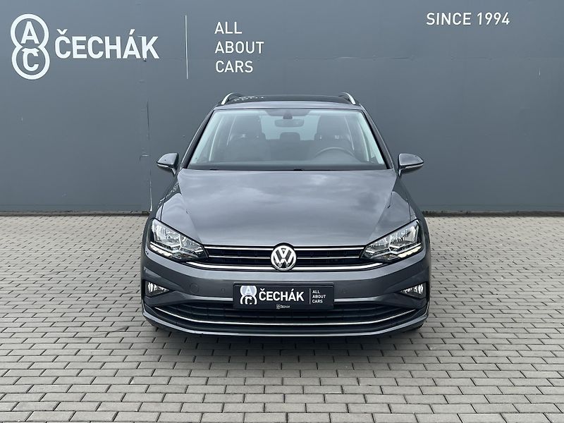 Volkswagen Golf Sportsvan (2018) 1,6TDi 85kW HIGHLINE - tažné - fotka 2 z 39