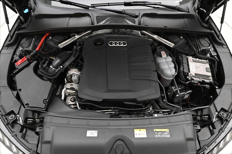 Audi A4 2,0 TDI 150 kW QUATTRO Záruka - fotka 9 z 32