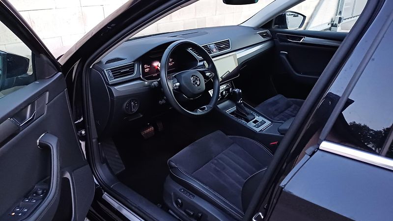 Škoda Superb 2.0 TSI 140kW WEBASTO-TZ-DPH  - fotka 9 z 37