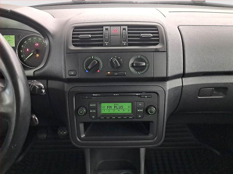Škoda Fabia (2011) Sport 1.2 TSI - fotka 12 z 14