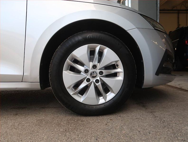 Škoda Octavia (2022) Ambition Plus 2.0 TDI, Automat - fotka 15 z 21