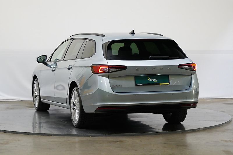 Škoda Superb - fotka 7 z 26