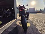 Aprilia Tuono V4 1100 RR (2024) E5 - AKČNÍ CENA - náhled 24