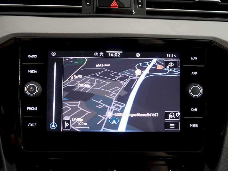Volkswagen Passat (2023) BUSINESS PREMIUM 2.0TDI 90KW T - fotka 28 z 37