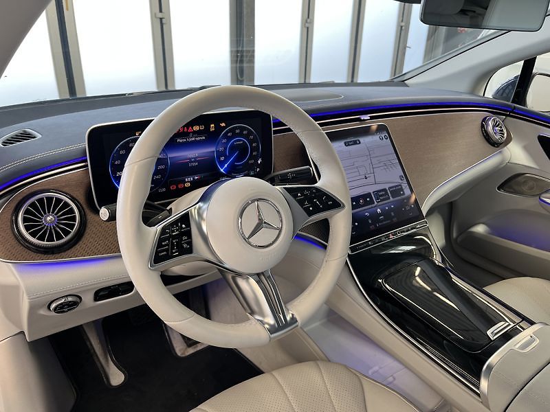 Mercedes-Benz EQE Berline 350 4MATIC AMG Line - fotka 10 z 22