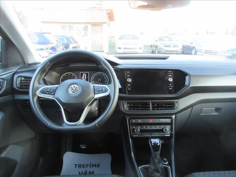 Volkswagen T-Cross 1,0 TSI Edice Life Top Stav - fotka 8 z 14