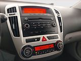 Kia Ceed (2007) 1.6 i, Serv.kniha, nová STK - náhled 12