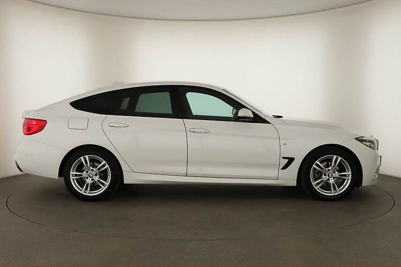 BMW Řada 3 (2016) 320d GT, 4X4, Automat - fotka 6 z 18
