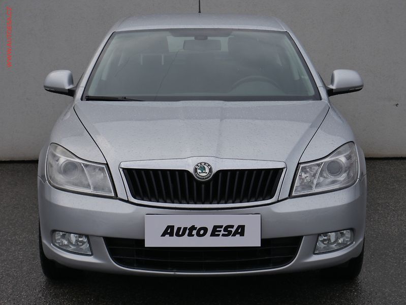 Škoda Octavia (2010) 1.2 TSi, Ambiente, TZ - fotka 2 z 19