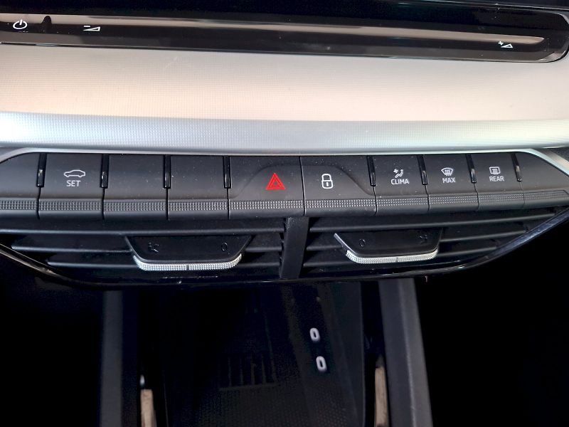 Škoda Octavia (2025) SELECTION TD 85/2.0 M6F - fotka 24 z 28