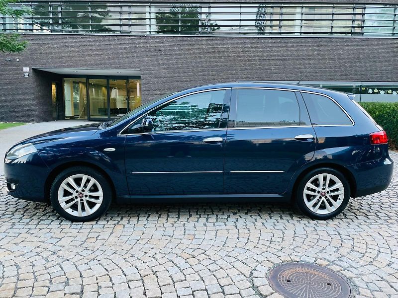 Fiat Croma 1.9D SENZORY SERVISKA TAŽNÉ - fotka 17 z 42