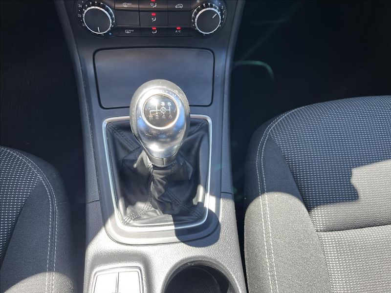 Mercedes-Benz Třídy B 1,8 CDi KLIMA BIXENON SERVIS - fotka 20 z 43
