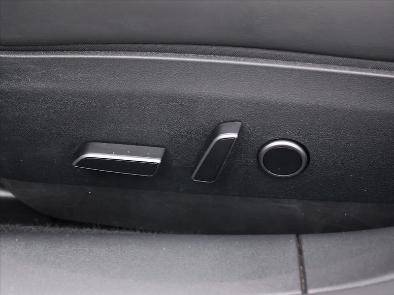 Tesla Model 3 Long Range 79kWh DPH - fotka 16 z 30
