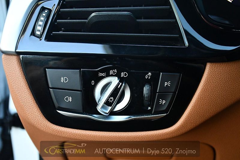 BMW Řada 5 530xD M-SPORT H&K HUD ACC PANO - fotka 42 z 51