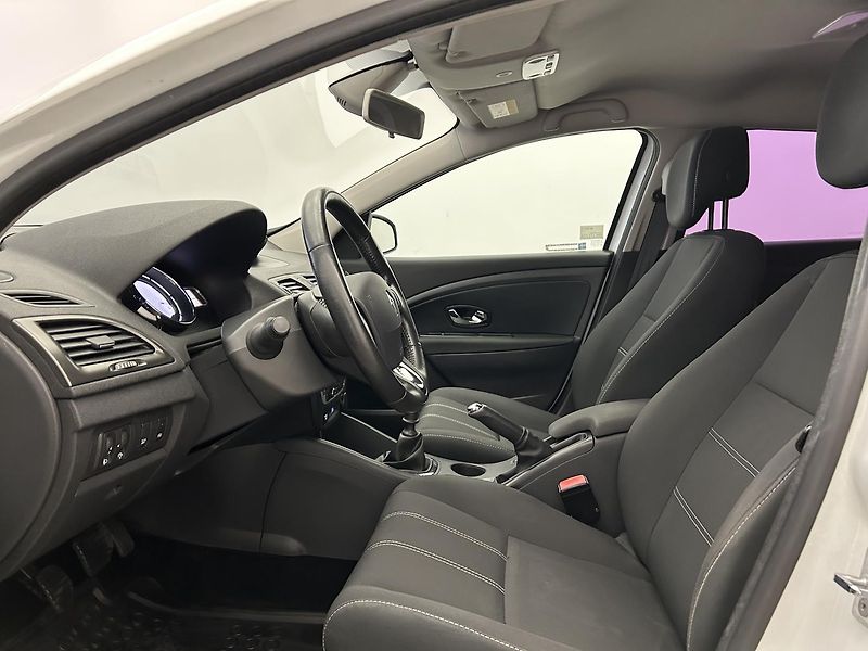 Renault Mégane 1.5 DCi Energy - fotka 15 z 22