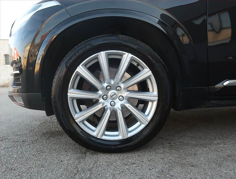 Volvo XC90 (2015) D4 - fotka 15 z 23