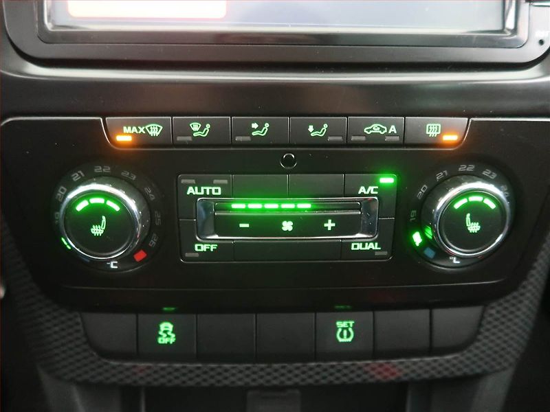 Škoda Yeti (2015) Monte Carlo 2.0 TDI, Navi - fotka 16 z 18