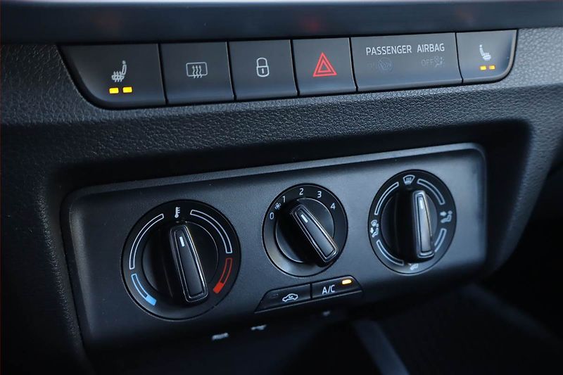Škoda Fabia (2017) Drive 1.2 TSI, Automat - fotka 16 z 23