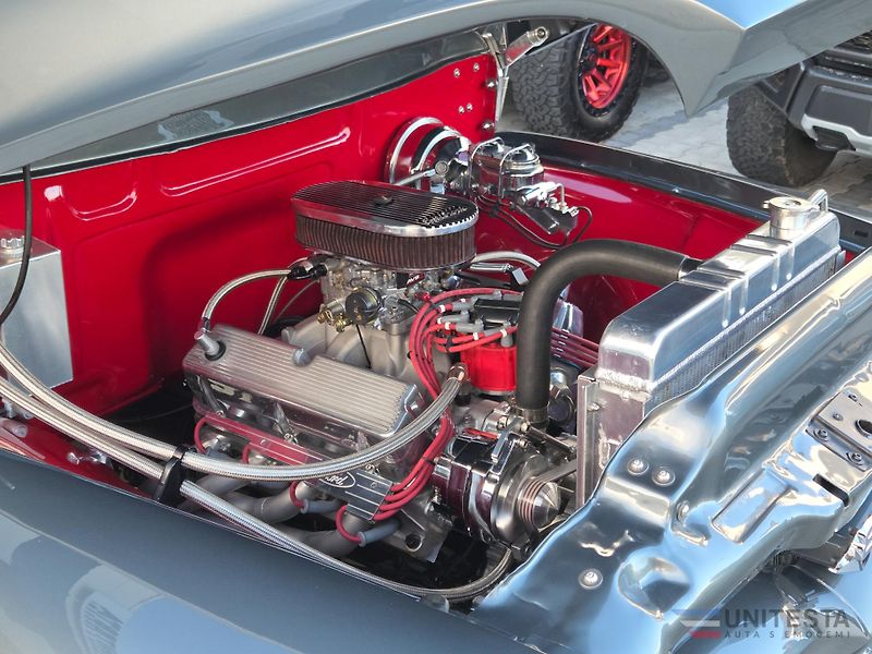 Ford F-150 (1955) 1955 Ford F100 Panel  - fotka 13 z 16