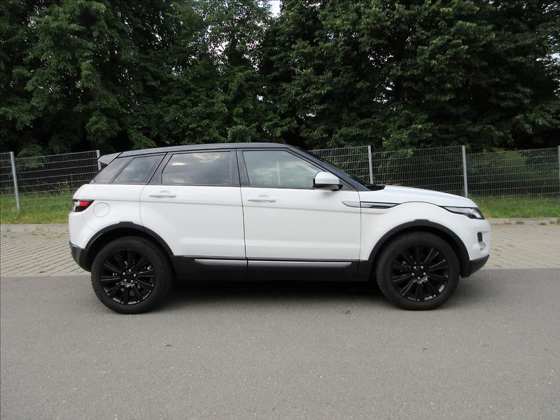 Land Rover Range Rover Evoque 2,2 TD4, 4x4, AT, Panorama, Ků - fotka 10 z 31